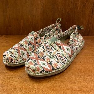 Bobs slip on shoe